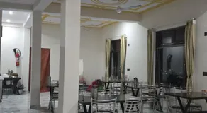 Devoshi Hotel and Restaurant - Image 2