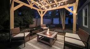 Homey Lodge - Cozy home / Walk to Revolution Mill / Near Downtown / Perfect for groups and family / Free parking - Image 4