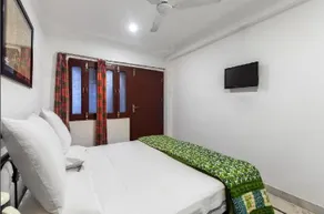 Hotel Mewari Villa PURE VEG - Image 2