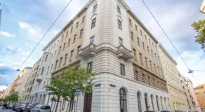 Boutique Design Studios in Vienna Center, Walk to Karlsplatz, Opera - Image 3