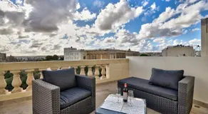 Central Suites St. Julian's - Image 3