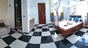 Mocco Beach Villa - Image 4