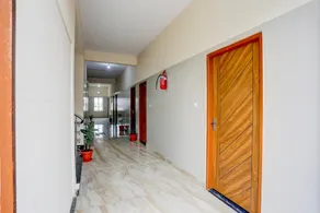 Hotel O by OYO Saptagiri Comforts - Image 5