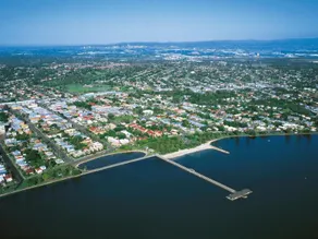 CORPORATE BEACH HOUSE - Image 4