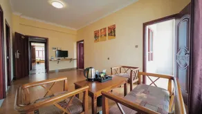 Salon Hotel - Image 3