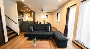 Guest House TEINE Nisimiyanosawa 41 一棟貸切 手稲スキー場へ好アクセス 全室床暖房 最大11名滞在 120型ホームシアター 無料駐車場2台完備 小樽まで車で25分 白い恋人パーク5分 天然温泉車で4分 - Image 4
