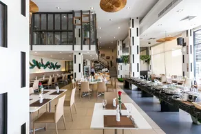 Grand Ratchapruek Hotel - Image 2