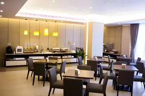 Home Inn Plus Dongying Wanda Plaza - Image 5