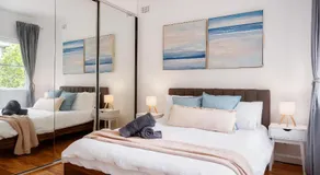 Prime Bondi 2BR Walk to Beach & Junction - Image 2