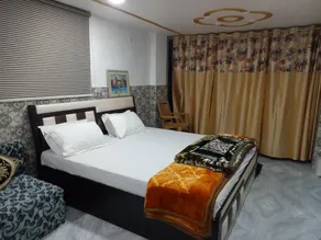 Traveller Guest House - Image 2
