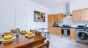 4BDR House By Eason Stays Short Lets Chorley - Image 3
