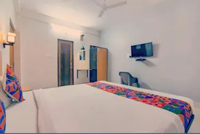 Hotel Crystal Stay - Image 2