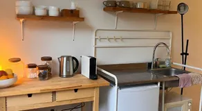 Cozy tiny house close to Schiphol Ams Airport - Image 4