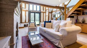 Period Luxury Converted Barn Windsor/Maidenhead - Perfect for family groups - Image 2