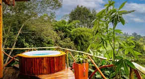 BAUMHAUS Cabanas rusticas con jacuzzi privado - Image 4