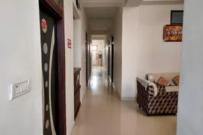 Arjun House Hotel- Guest House - Image 3