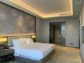 Qingyang Champs Elysees Hotel - Image 2