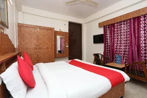 OYO Flagship 22884 Hotel Shingar - Image 4