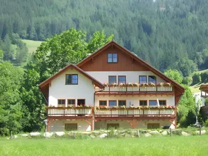 Merveilleux appartement de vacances adapté aux familles avec barbecue, jacuzzi et jardin | Vue jardin | Ski à proximité | Avec animaux acceptés - Image 5