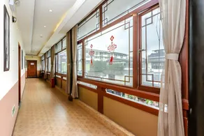 Holly's Hostel - Image 3