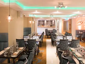 Prom Hotel - Image 2