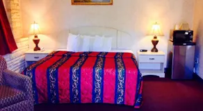 Red Carpet Inn & Suites Hammonton NJ Route-30E - Image 5