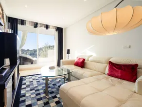 Marbella Schöne Wohnung mit spektakulärer Aussicht - Image 2