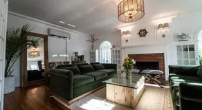 Buttonwood Hotel 1 - Boutique Accommodations - Image 3