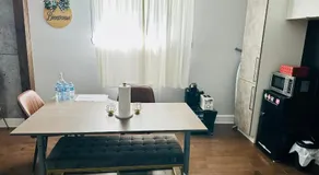 Modern 2BR Suite - 3 Beds- Sleeps 6 - Free Parking - Near Montreal - Image 3