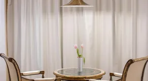 Seven Luxury Suites - Image 2