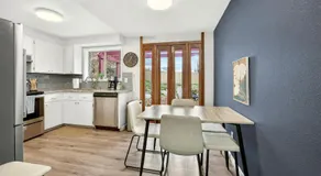 Clearview Comfort 3BR Near Airport  - Image 3