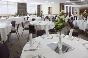 Holiday Inn Luton South - M1 Junction 9 By IHG - Image 3
