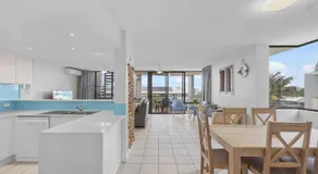 Salty Breeze - Rooftop Terrace & Jacuzzi - Image 4