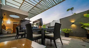 S R Private Residence - Image 4
