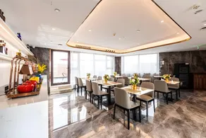 Home Inn Plus Qingdao May Fourth Square Metro Station Municipal Government - Image 4