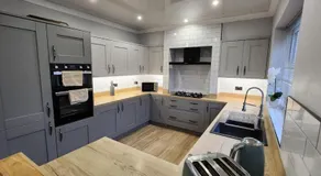 Beautifully Fab 3 bedroom 7 guests house - Image 5