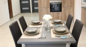 Ocean Breeze Apartment, Sleeps 6, Family-Friendly - Image 4