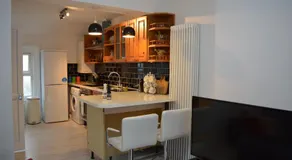 Victoria House - Image 3