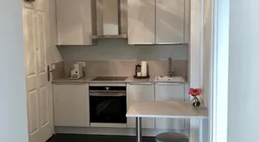 LUXUS 5 Zi-Wohnung + Balkon in TOP-Lage FFM+KLIMA - Image 4