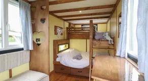 Betsy Cow Shed 2 - Image 2