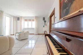 Charmant appartement de vacances entièrement équipé avec internet haut débit | Vue mer | Proche de la plage | Parfait pour le travail à distance - Image 1