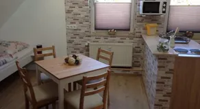 Rael-Boardinghouse - Image 4