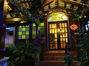Six Villa Inn - Image 3