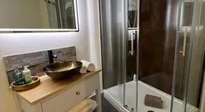 Luxury Cottage in Tregarth, Bethesda, Snowdonia - Image 2
