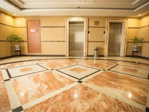Kingshine Hotel - Image 3