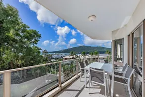 Gorgeous 2BR Apartment with Stunning Ocean Views - Image 4