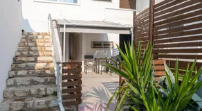 Vouliagmeni Stylish Homes by BluPine - Image 3
