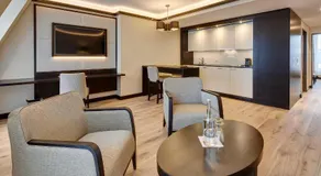 Hotel Monopol Luzern - Image 2