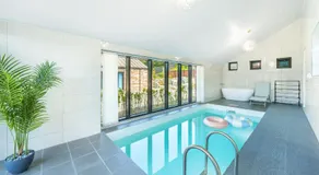 Danyang Dandelion Pool Villa - Image 4