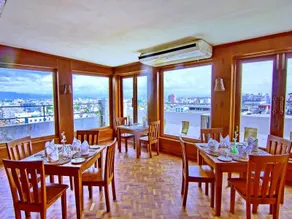 Shwe Ingyinn Hotel Mandalay - Image 2